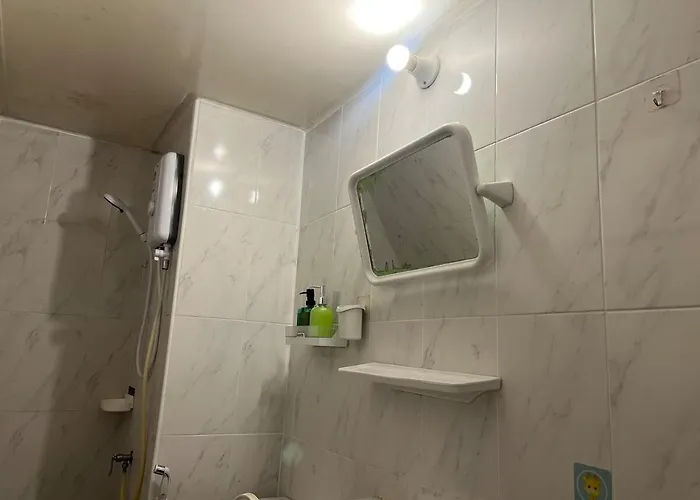 Impact Arena 1br With Separate Living And Kitchen